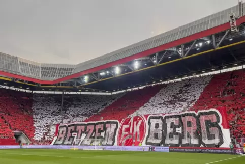 Volles Haus gegen Dresden: In der Zweiten Liga werden womöglich wieder mehr Fans zu Heimspielen des FCK kommen. Damit sind aller