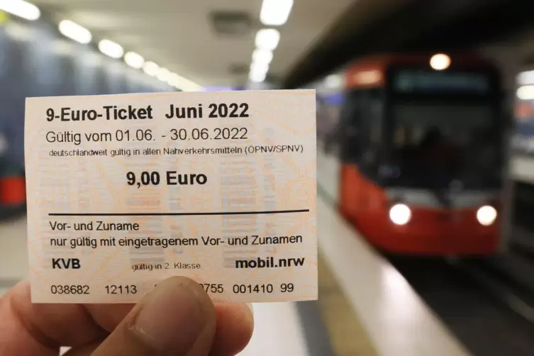 Gilt bundesweit bis einschließlich August: Neun-Euro-Ticket.