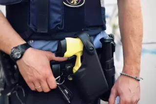 taser2