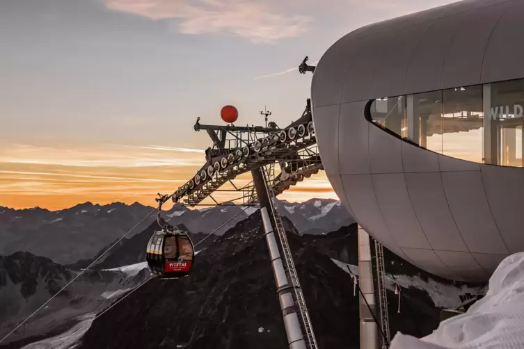 Die Wildspitzbahn im Pitztal ist die höchste Seilbahn Österreichs. Eine Zusammenlegung des Skigebiets mit dem im Ötztal wird es 