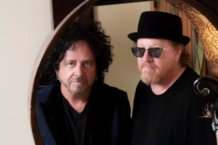 Toto-Veteranen (von links): Steve Lukather und Joe Williams.