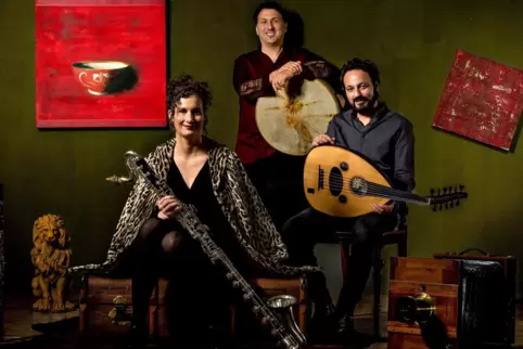 Die Klarinettistin Annette Maye, der Perkussionist Murat Coskun und der Oudspieler Gürkan Balkan sind die Keimzelle von „Fis-Füz