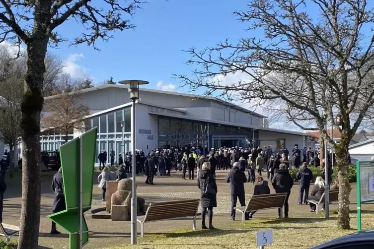 Beerdigung des erschossenen Polizisten in Freisen.