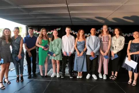 Geehrte Zehntklässler der IGS Grünstadt (von links): Sara Blase, Pauline Riechert, Kai Kreutzenberger, Lilly Behr, Anna Hardt, F