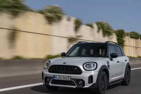 Ein Mini Cooper geht nach Oggersheim. 