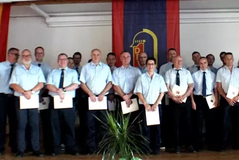 Langjährige Mitglieder der Feuerwehren der Verbandsgemeinde Rodalben wurden am Dienstagabend im Bürgerhaus Münchweiler geehrt. 