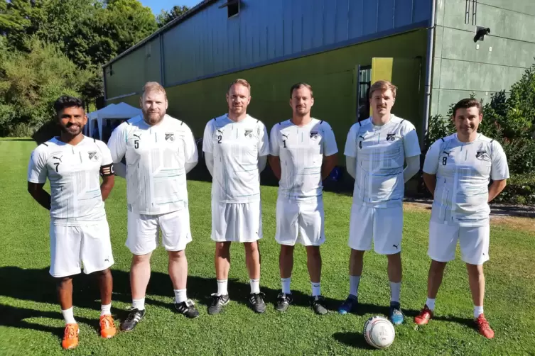  Das TSG-Team (von links): Ajith Fernando, Tim Ohlrich, Florian Riffel, Christoph Happersberger, Matthias Lilienthal und Dominik