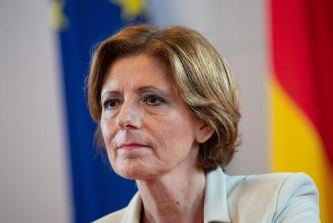 Auch in der Staatskanzlei von Ministerpräsidentin Malu Dreyer (SPD) soll Energie eingespart werden. 