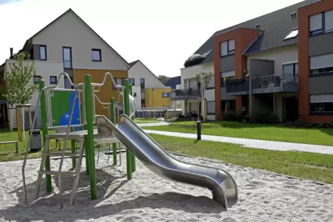 Farbenfroh und kinderfreundlich: das neugebaute GAG-Quartier am Ligustergang. 