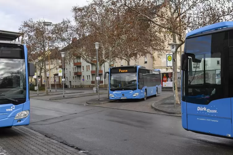 In der Kritik von Gewerkschaftsvertreter: Die Anbindung am Hauptbahnhof Frankenthal an den Busverkehr nach Studernheim.