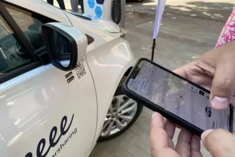 Der E-Carsharing-Anbieter „Mobileeee“ hat am Freitag seinen ersten Ludwigshafener Standort eröffnet. 