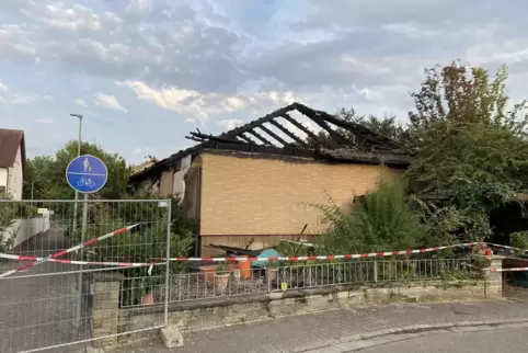 Zerstörtes Haus: Zwei Menschen starben bei dem Brand.