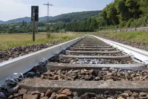 Bis zu sieben Grad Celsius waren die Schienen mit dem weißen Anstrich kühler als unbehandelte. 