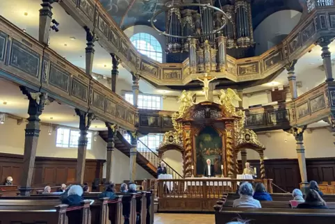 Am Buß- und Bettag 2021 stellten Eberhard Cherdron (Mitte am Altar), Dieter Wittmann (rechts) und Bernd Höppner schon in der Dre