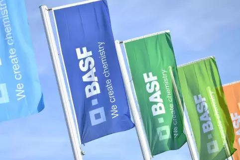 Der Chemiekonzern BASF braucht viel Gas als Energieträger und als Rohstoff in der Produktion. 