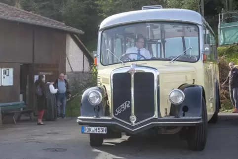 Mittlerweile regelmäßig in der Alten Welt unterwegs: der Oldtimerbus. Die nächste Entdeckertour startet am Samstag, 30. Juli, au