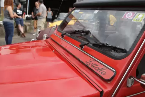 Noch bis Sonntag gibt es in Hinzweiler die Oldtimer-Enten zu bestaunen.