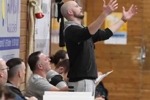 Bis Ende 2021 war er noch Trainer, jetzt ist er Teammanager der TS Rodalben: Jonas Baumgart. 