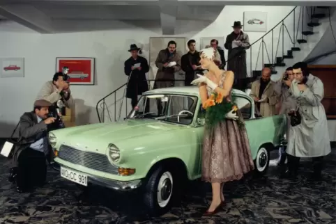 Das Auto als Star: Die alpinagrüne Arabella, die wir in unserer Serie „Alte Liebe rostet nicht“ vorgestellt haben, schaffte es 1