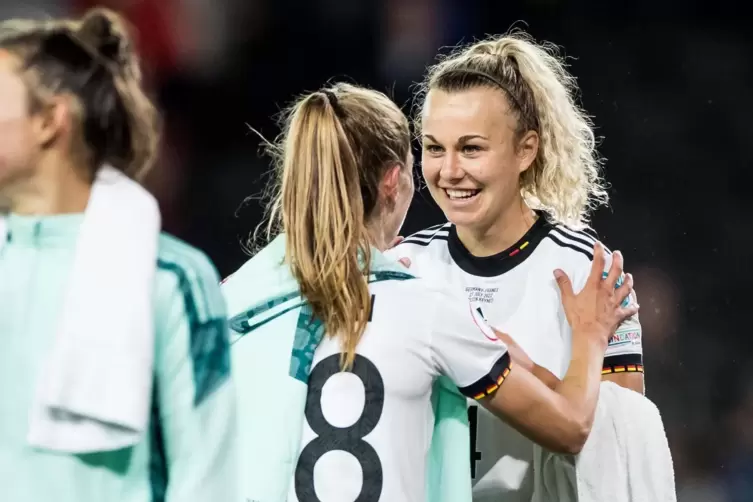 Lena Lattwein hat Bundeskanzler Olaf Scholz f&uuml;r dessen Aussage in der Pr&auml;miendiskussion kritisiert. F&uuml;r das EM-Finale gegen Engl