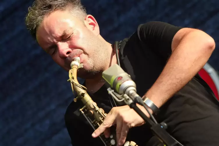 Altsaxophonist Maciej Obara, im Quartett nach Rohrbach gekommen, Meister tastender Klangerkundungen. 