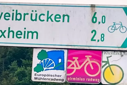 Radwege führen von der Klosterstadt Hornbach bis ins französische Nachbarland.