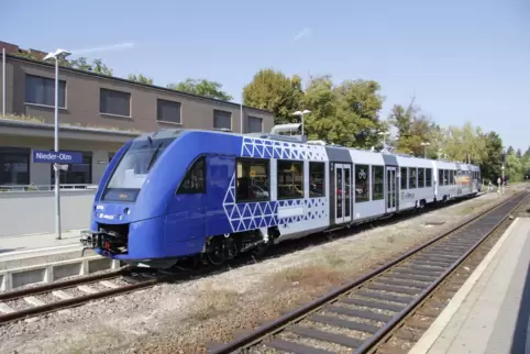 Die Vlexx-Fahrzeuge fahren seit 2014 regelmäßig auf der Linie Mainz–Alzey. 