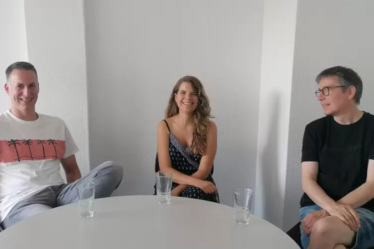Mit Freude und in kleinen Schritten das Klima sch&uuml;tzen: Jens Kuhn, Ina Stenger und Stefan Paul stellen im Redaktionsgespr&auml;ch die