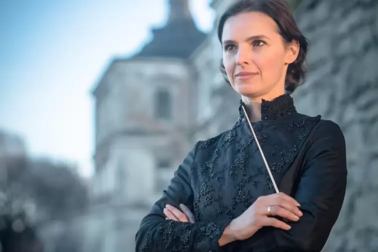 Oksana Lyniv hat bereits Geschichte geschrieben: Sie war die erste Frau, die eine Bayreuth-Premiere dirigierte.