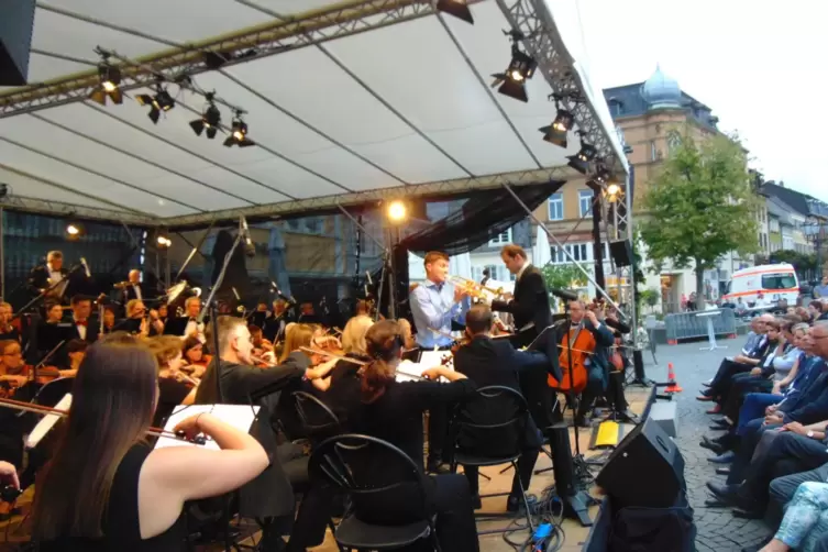 Spielt wieder ein Klassik-Open-Air: das Homburger Sinfonieorchester. 