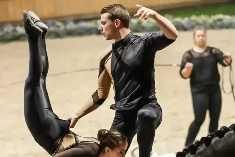 Die Offenbacherin Chiara Congia und ihr Doppelpartner Justin Van Gerven auf Eyecatcher. An der Longe Alexandra Knauf.