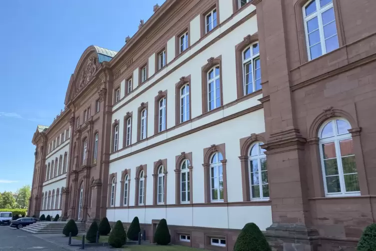 Das Pf&auml;lzische Oberlandesgericht hat seinen Sitz im Zweibr&uuml;cker Schloss.
