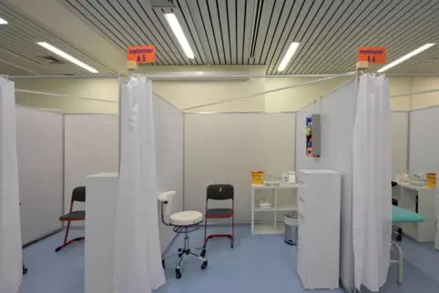 Impfkabinen im Speyerer Stiftungskrankenhaus im Dezember 2021. 