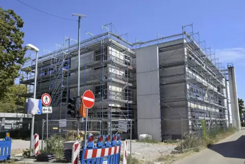 Für rund zehn Millionen Euro wird die Ernst-Reuter-Schule in der Gartenstadt erweitert.
