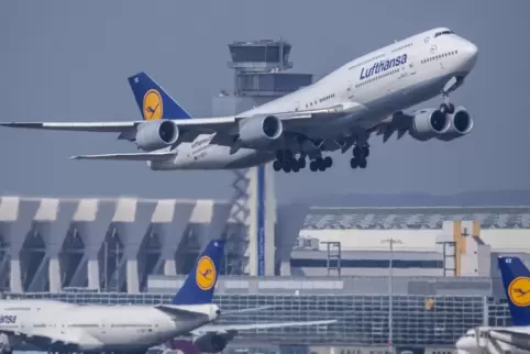 Zumindest beim Bodenpersonal der Lufthansa ist die Gefahr weiterer Streiks gebannt.