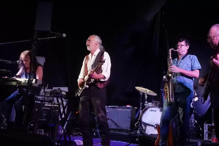 Die Band von Heinz Glass und Martin Gerschwitz feierte den guten alten Rock’n’Roll im Kinett, 