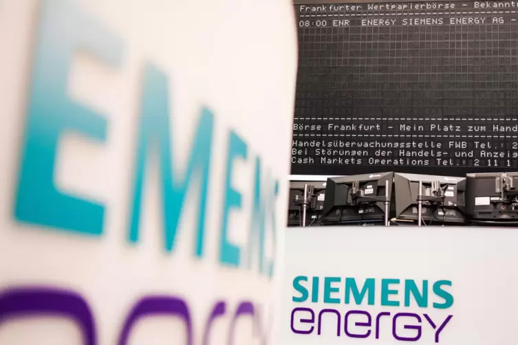 In den ersten drei Quartalen haben sich bei Siemens Energy rote Zahlen von über 1 Milliarde Euro aufgetürmt.