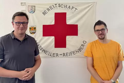 Neuer Vorstand beim DRK Ortsverband Schwarzbachtal. Patrick Sema (links) wird neuer erster Vorsitzender, Falco Jung übernimmt di