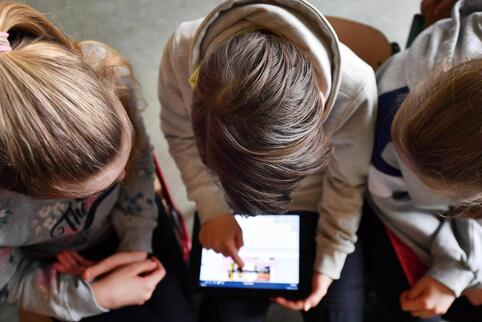 Interaktiv und motiviert lernen: Das verspricht sich die Schifferstadter Verwaltung von den Tablets für den Unterricht. 