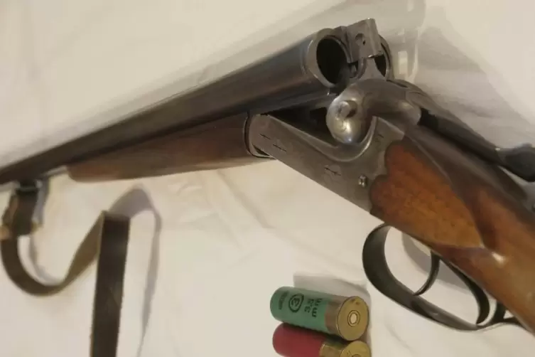 So sieht eine doppelläufige Schrotflinte aus – mit Munition. Eine solche Waffe wurde bei der Tat von Ulmet benutzt. Allerdings w