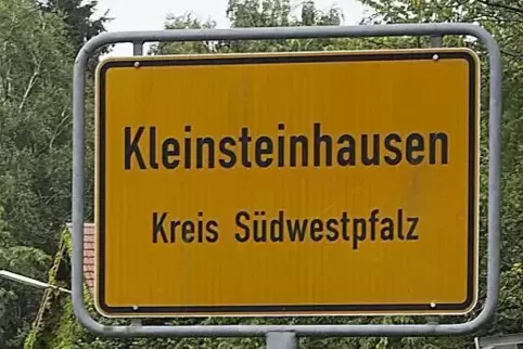 Die Kleinsteinhauser sollen sich besser kennenlernen. Die Kleinsteinhauser sollen sich besser kennenlernen.