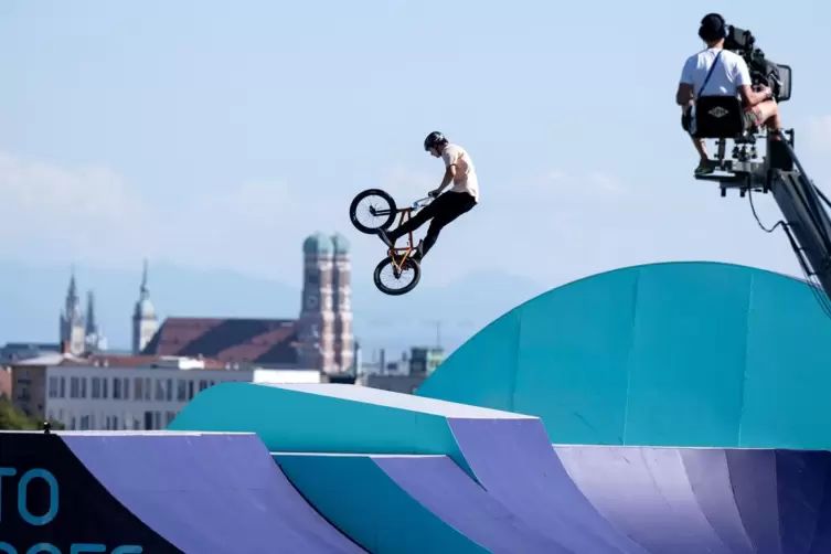 Spektakul&auml;re Bilder auf dem Olympiaberg in M&uuml;nchen: Die Zuschauer kamen bereits in der Qualifikation voll auf ihre Kosten.