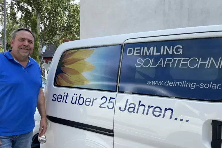 Ausgebucht: Bis zu zehn Anfragen bekommt Thomas Deimling mit seiner kleinen Solartechnik-Firma in Frankenthal derzeit t&auml;glich. 