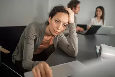 Stress und Unzufriedenheit im Job belastet viele Mitarbeiter. Ein Pfälzer Coach gibt Tipps. Und setzt nicht bei den Beschäftigte
