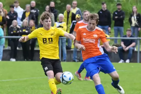 Voller Einsatz in der vergangenen Saison gegen Weselberg und diesen fordert der Trainer der SG Finkenbach/Mannweiler/Stahlberg (