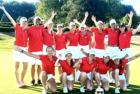 Gerüstet für München: Die Spielerinnen des Ersten Golfclubs Westpfalz nach dem Gewinn der Zweitliga-Meisterschaft. 