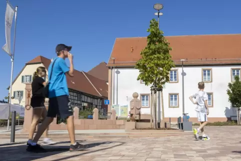 Der neue Kübelberger Dorfplatz.
