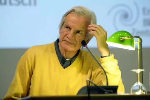  Auf der Suche nach einer „Sprache/ die aus der Dämmerung der Kippenstecher“ kam: Autor Michael Buselmeier.