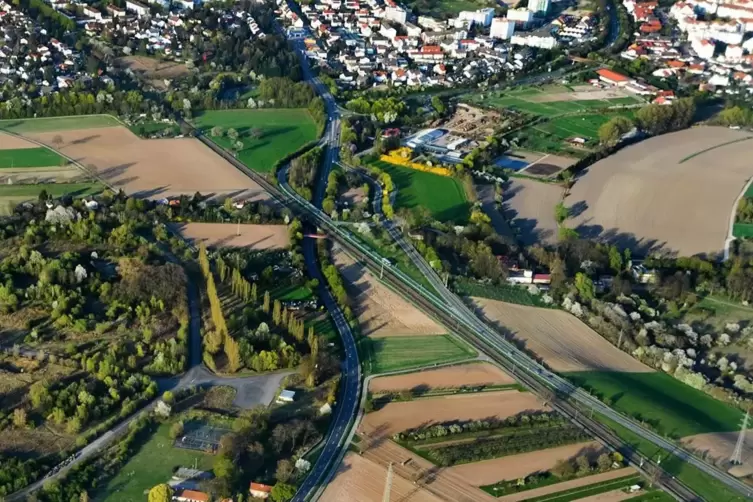 Wird zurzeit instand gesetzt: die Bahnüberführung zwischen Speyer-Süd und Römerberg.