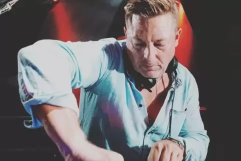 Mischt mit auf Burg Lichtenberg: DJ Sidney Spaeth.